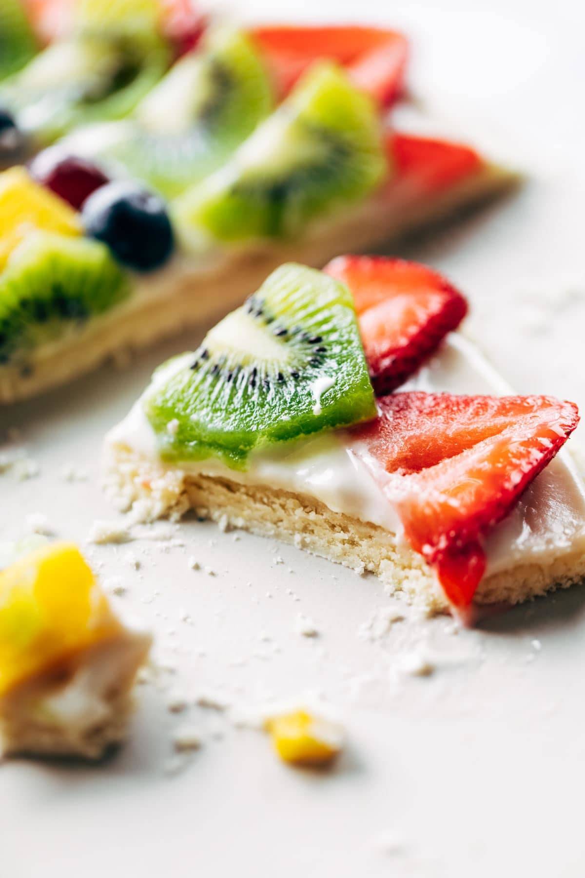 Close-up of fruit pizza. 